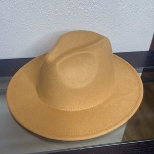 Ladies Ladies Beautiful 😍 Fedora Excellent Condition